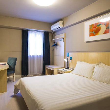 Magnolia Business Hotel Xining Railway Station Grand Cross Mojia Street المظهر الخارجي الصورة