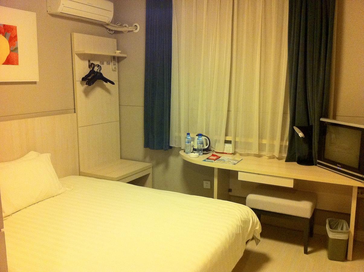 Magnolia Business Hotel Xining Railway Station Grand Cross Mojia Street المظهر الخارجي الصورة