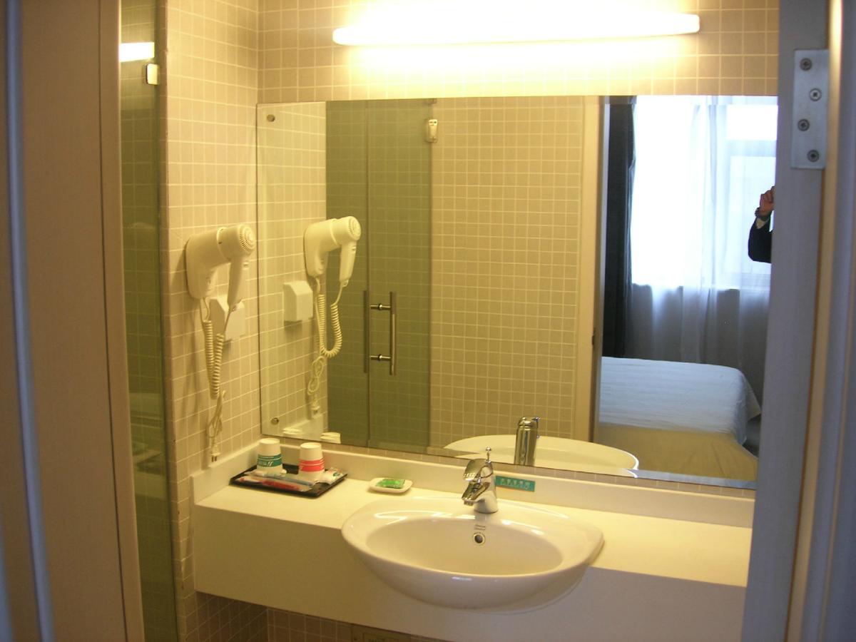 Magnolia Business Hotel Xining Railway Station Grand Cross Mojia Street المظهر الخارجي الصورة