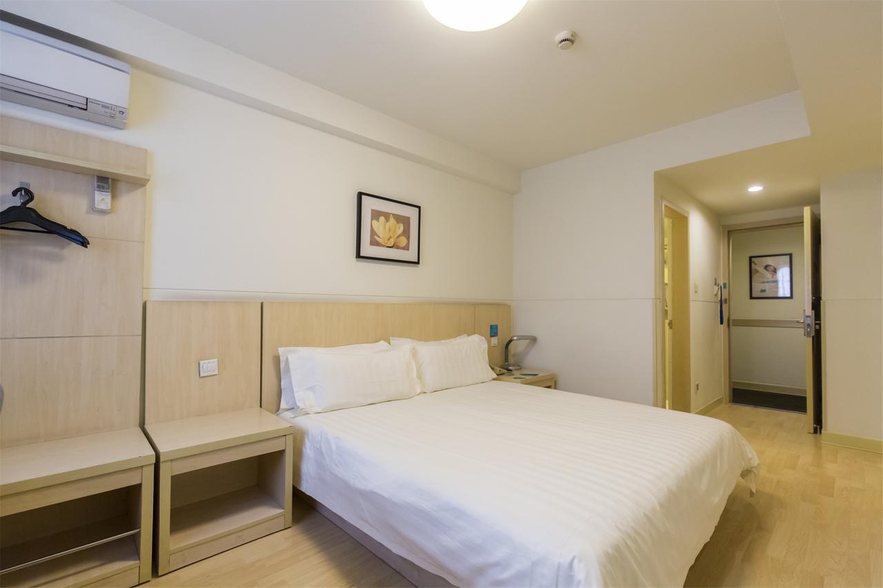Magnolia Business Hotel Xining Railway Station Grand Cross Mojia Street المظهر الخارجي الصورة